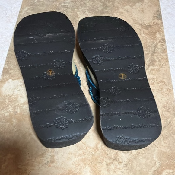 Yellow Box brand new beaded blue butterfly flip flops sandals 7 - Picture 5 of 7